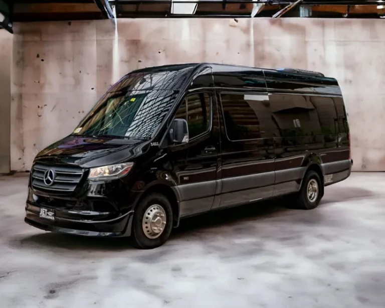 Royal Elite Limo black Mercedes-Benz Sprinter limo